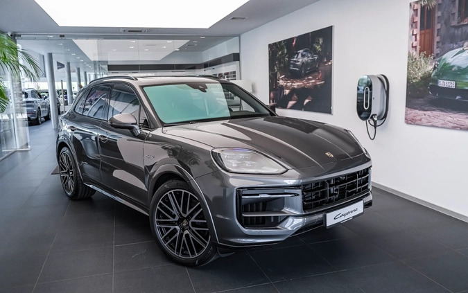 Porsche Cayenne cena 669429 przebieg: 10, rok produkcji 2024 z Sierpc małe 742